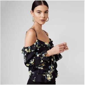 Hollyland Cold Shoulder Surplice Ruffle V-neck Floral Romantic Blouse. Size XXL